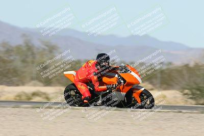 media/Dec-01-2025-Moto Forza (Mon) [[2daa91e15f]]/3-Beginner Group/Session 2 (Turn 7 Inside Pans)/